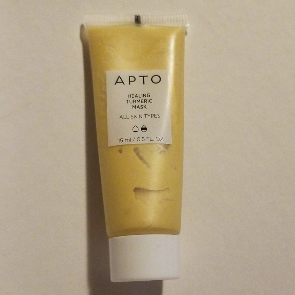 Healing tumeric mask